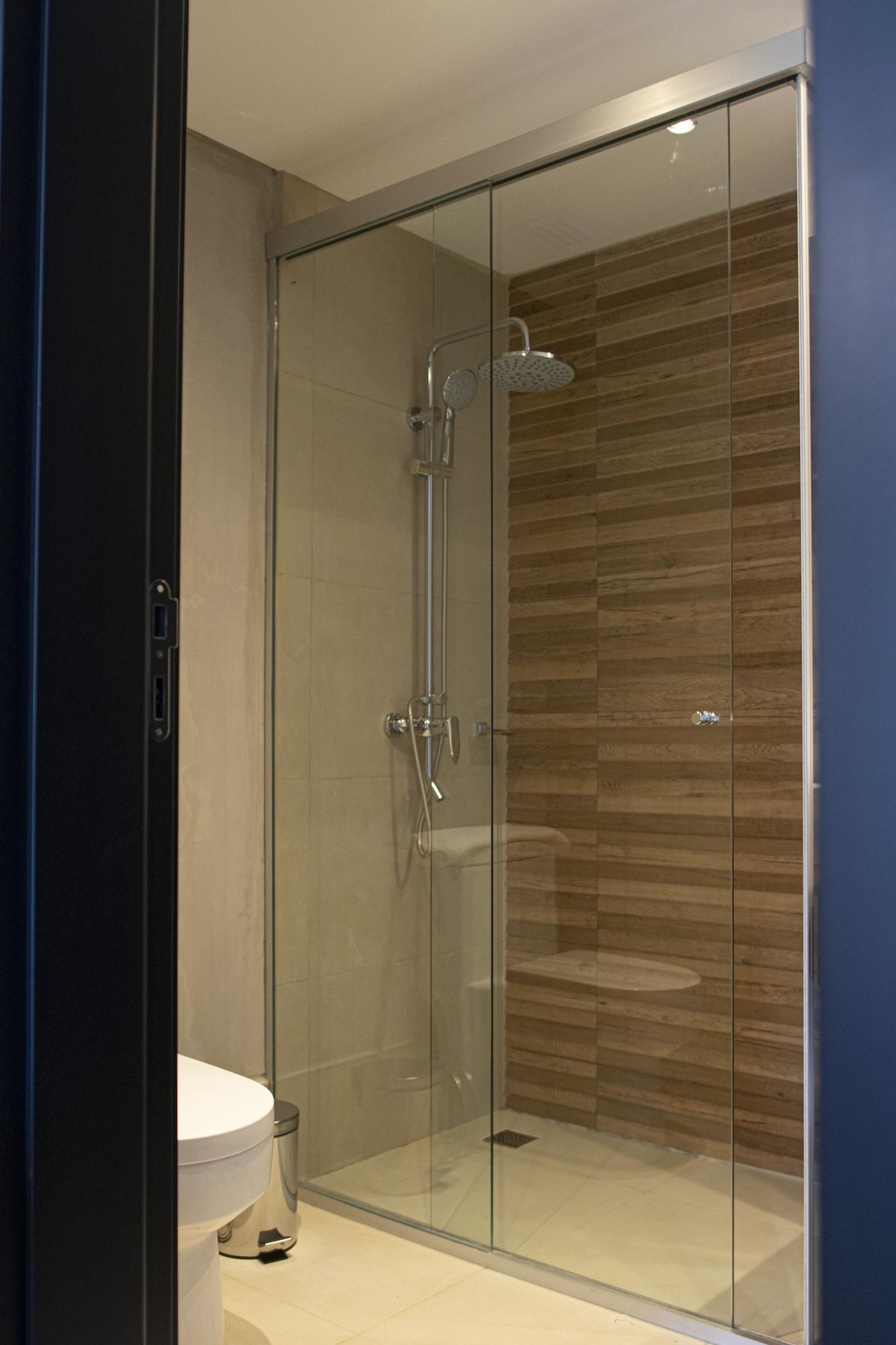 Five Hotel & Residences Asunción Exterior foto A shower enclosure