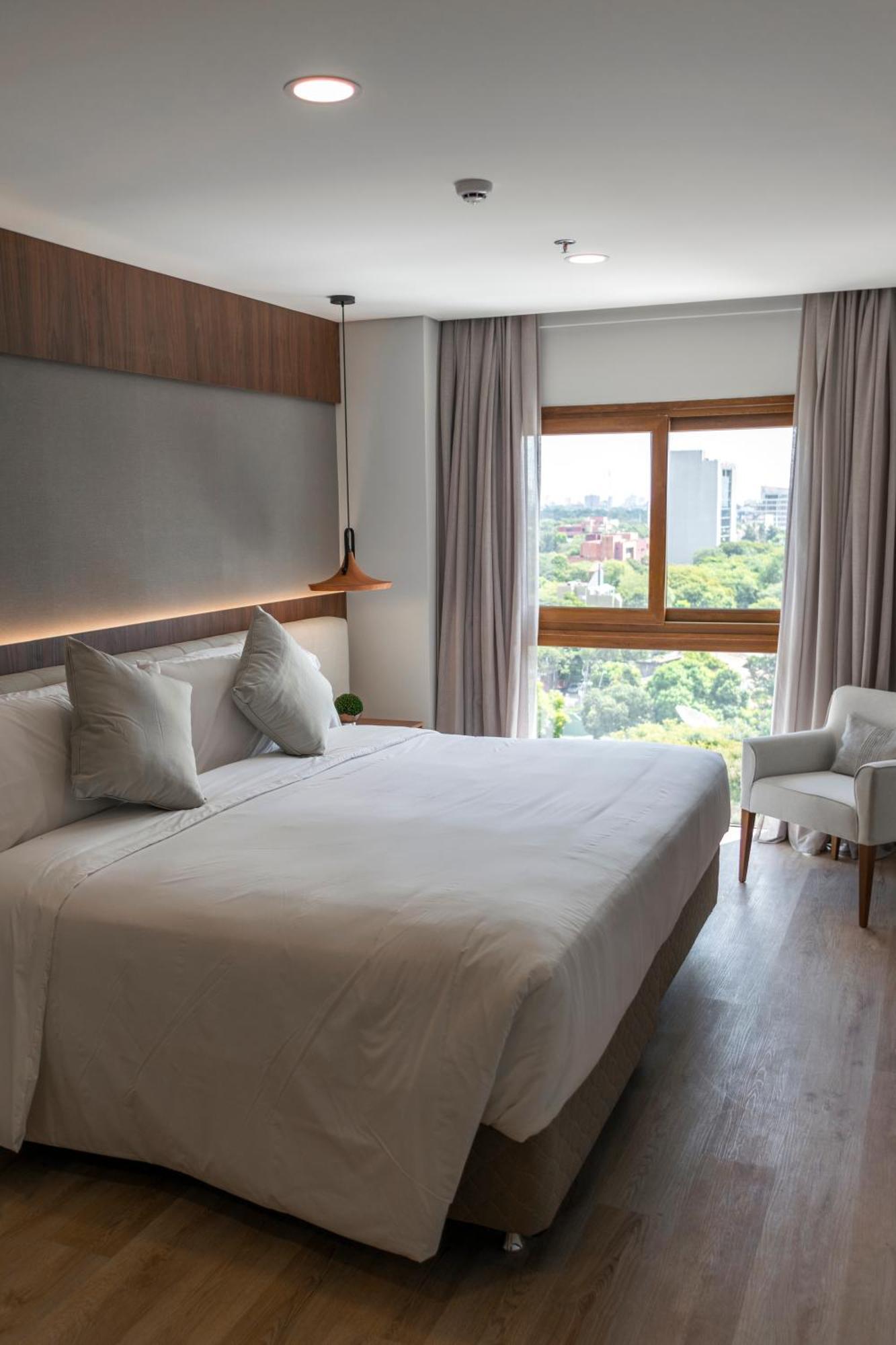 Five Hotel & Residences Asunción Habitación foto Deluxe Room
